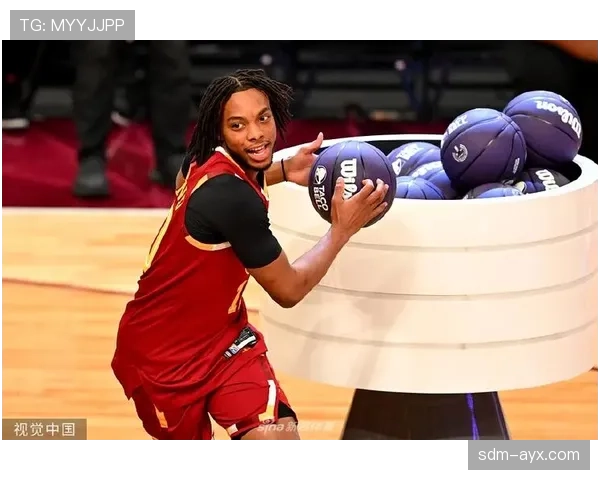 莫布里全明星潜力闪耀赛场,未来巨星崛起引热议 莫布里全明星潜力闪耀赛场,未来巨星崛起引热议