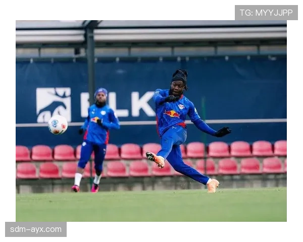 门兴进攻套路揭秘：战术革新引领德甲争冠热潮