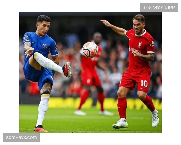 恩佐 vs 楚阿梅尼：现代后腰角色的理解差异与战术适配性分析